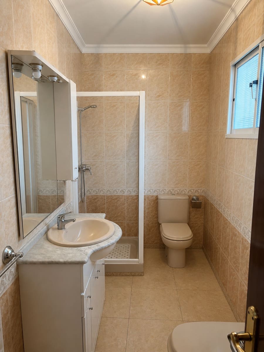 4 sypialnia Finka/Dom wiejski na sprzedaż w Alora z garażem - 260 000 € (Ref: 9919120)