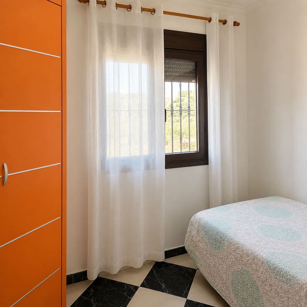 3 bedroom Apartment for sale in Alora - € 167,000 (Ref: 9927806)