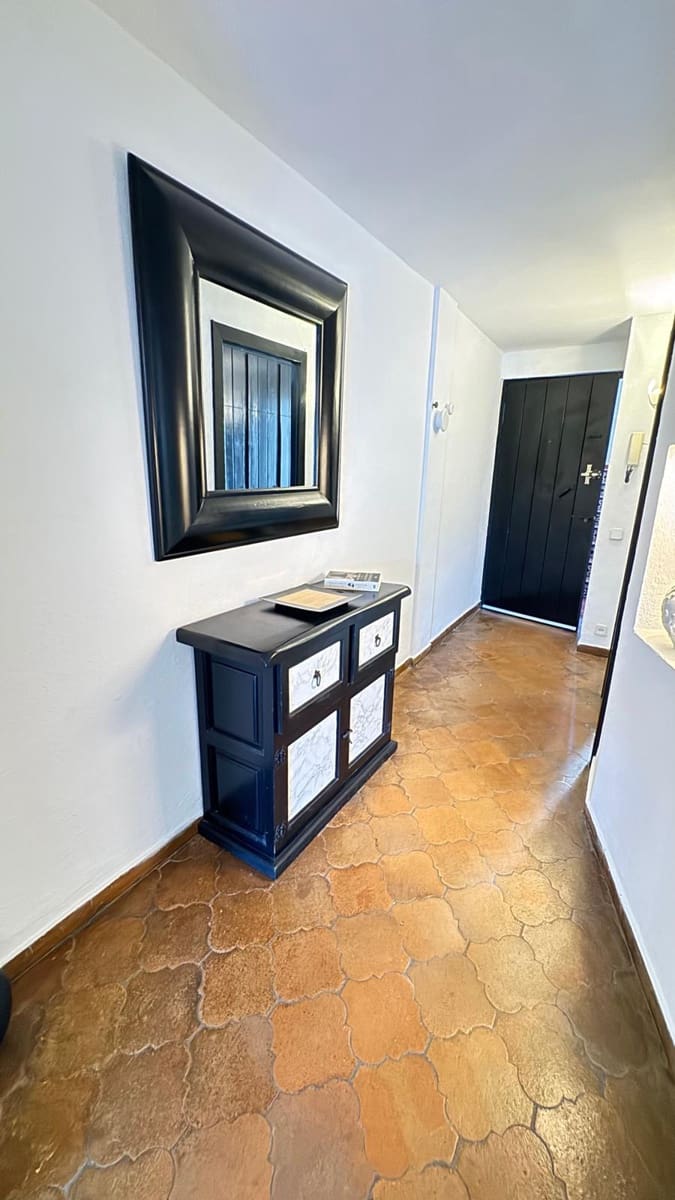 1 soveværelse Lejlighed til salg i Marbella - € 700.000 (Ref: 9932373)