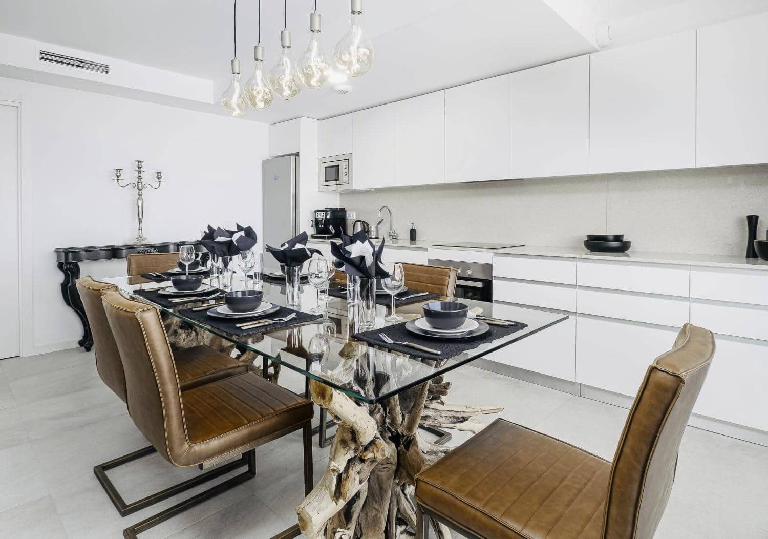 3 bedroom Apartment for sale in Estepona with pool garage - € 495,000 (Ref: 9934780)