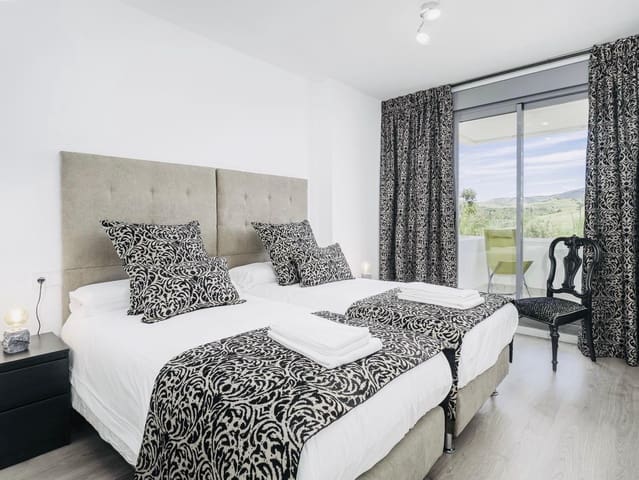 3 quarto Apartamento para venda em Buenas Noches, Estepona com piscina garagem - 495 000 € (Ref: 9934780)