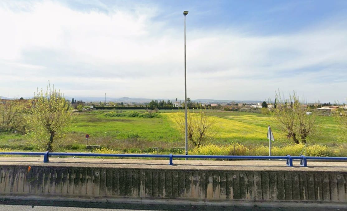 Comercial para venda em Granada cidade com garagem - 13 700 130 € (Ref: 9943189)