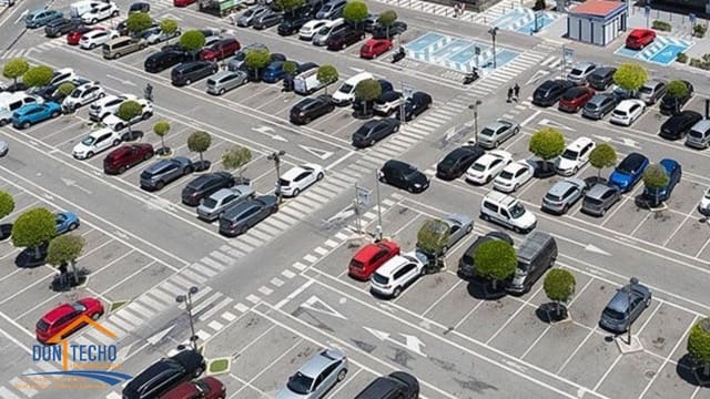Comercial para venda em Figares, Granada cidade com garagem - 13 700 130 € (Ref: 9943189)