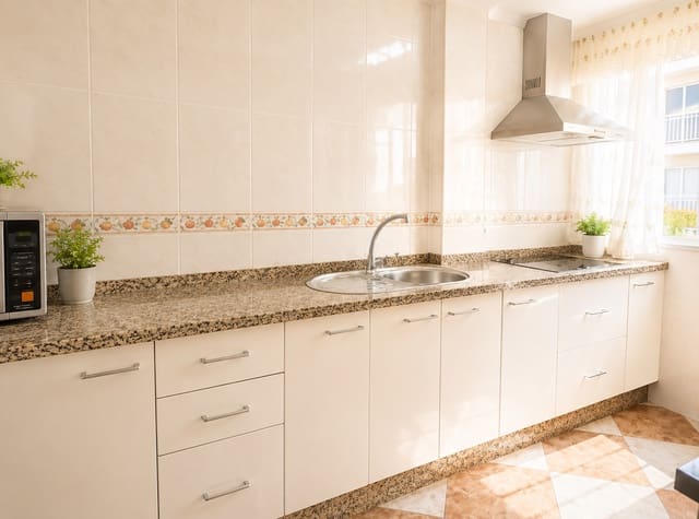 3 soveværelse Lejlighed til salg i La Luz, Málaga by - € 239.900 (Ref: 9978042)