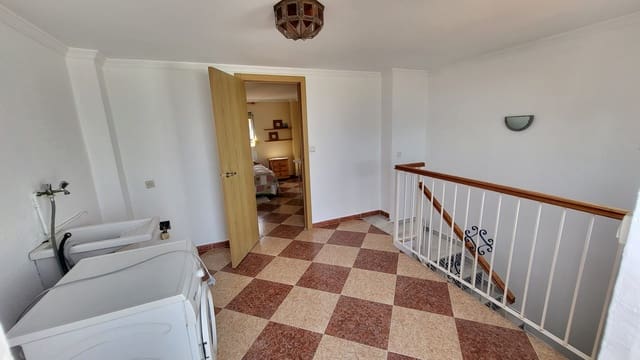 3 bedroom Villa for sale in Rincón de la Victoria - € 600,000 (Ref: 9979231)