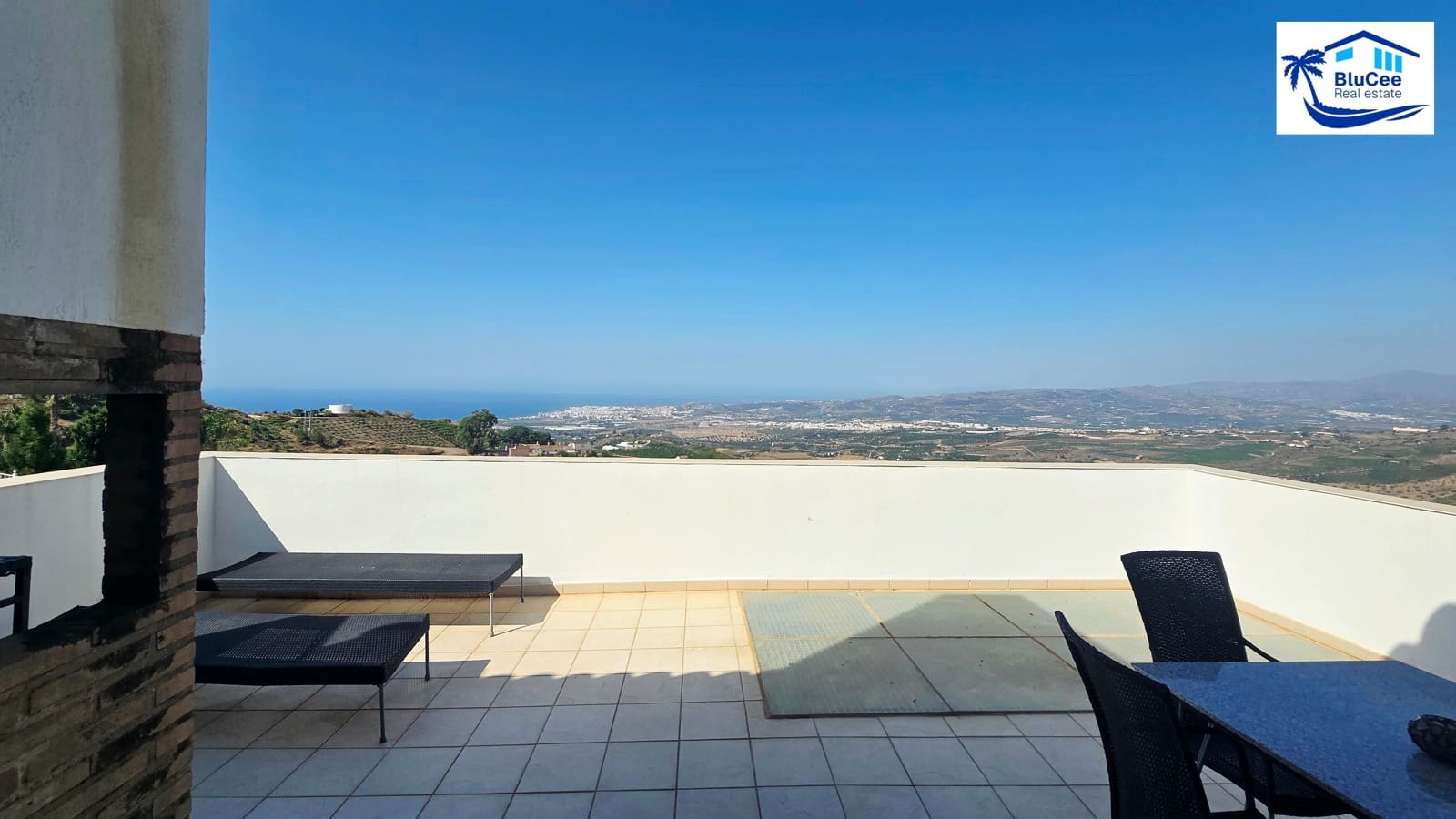 3 bedroom Semi-detached Villa for sale in Arenas with pool garage - € 420,000 (Ref: 10116020)