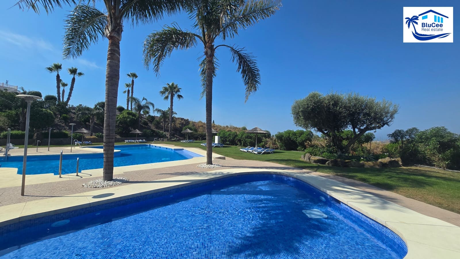 3 bedroom Semi-detached Villa for sale in Arenas with pool garage - € 420,000 (Ref: 10116020)