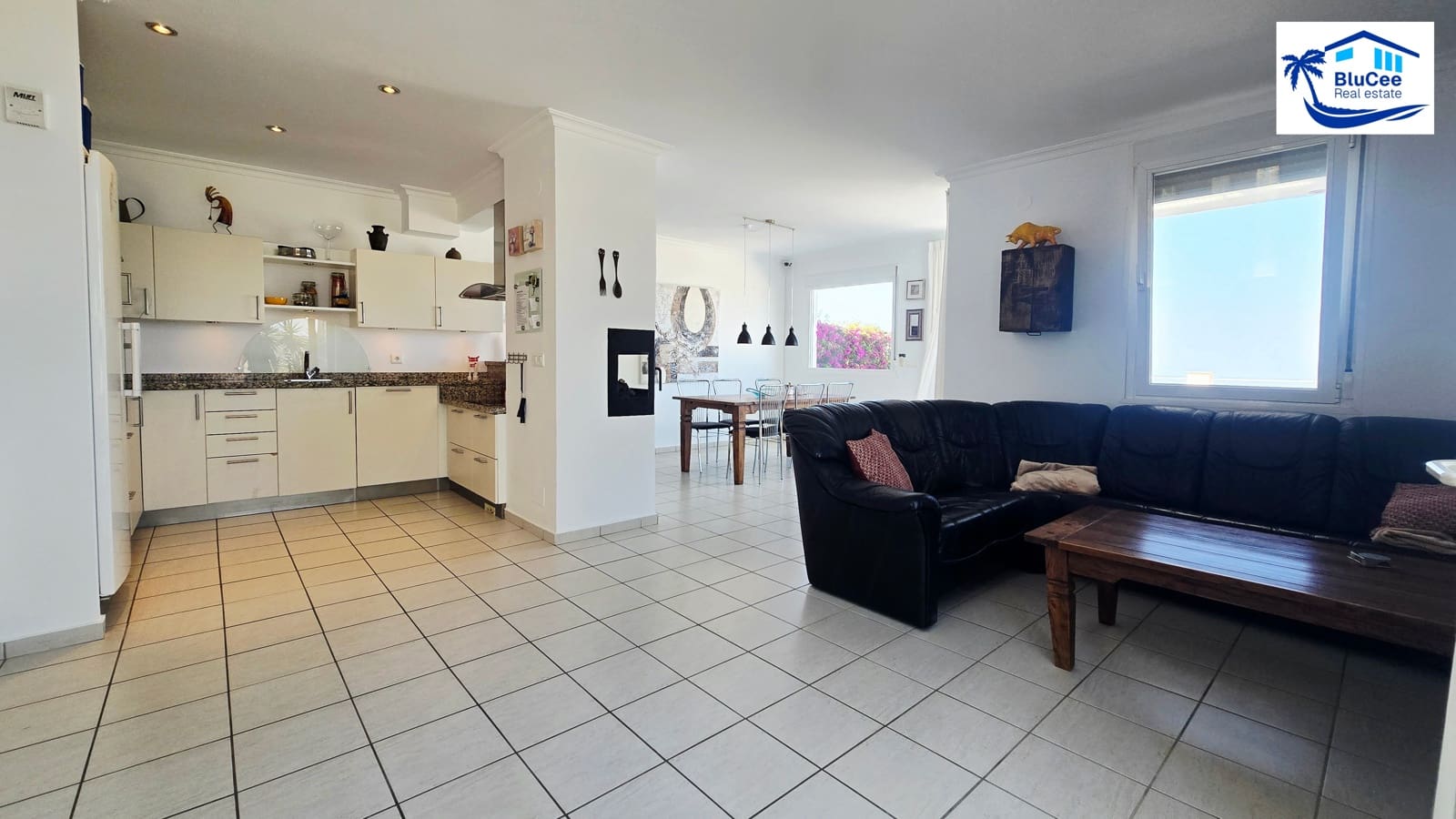 3 bedroom Semi-detached Villa for sale in Arenas with pool garage - € 420,000 (Ref: 10116020)