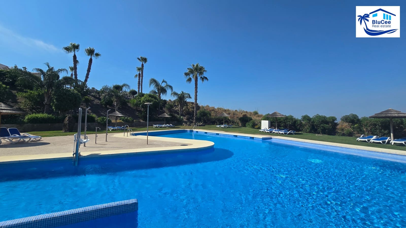 3 bedroom Semi-detached Villa for sale in Arenas with pool garage - € 420,000 (Ref: 10116020)