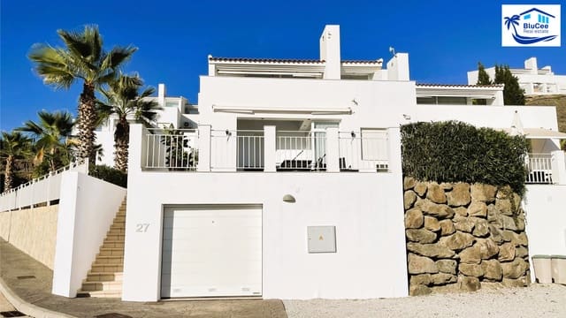 3 soverom Kjedet enebolig til salgs i Arenas med svømmebasseng garasje - € 395 000 (Ref: 10116020)