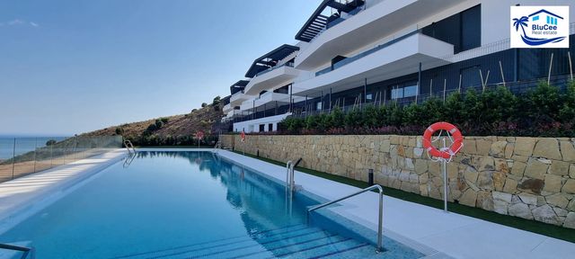 Apartamento de 3 habitaciones en Rincón de la Victoria en venta con piscina garaje - 475.000 € (Ref: 10117444)