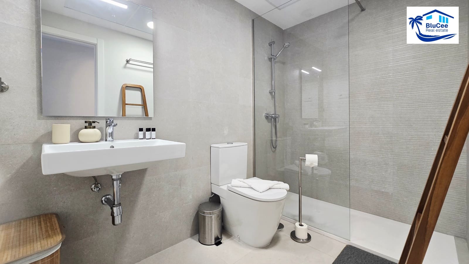 Apartamento de 3 habitaciones en Rincón de la Victoria en venta con piscina garaje - 475.000 € (Ref: 10117444)