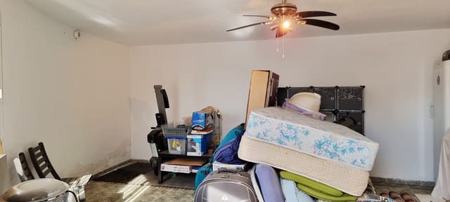 4 quarto Moradia para venda em Alcaucín com piscina garagem - 325 000 € (Ref: 10181666)