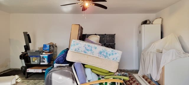 4 quarto Moradia para venda em Alcaucín com piscina garagem - 325 000 € (Ref: 10181666)