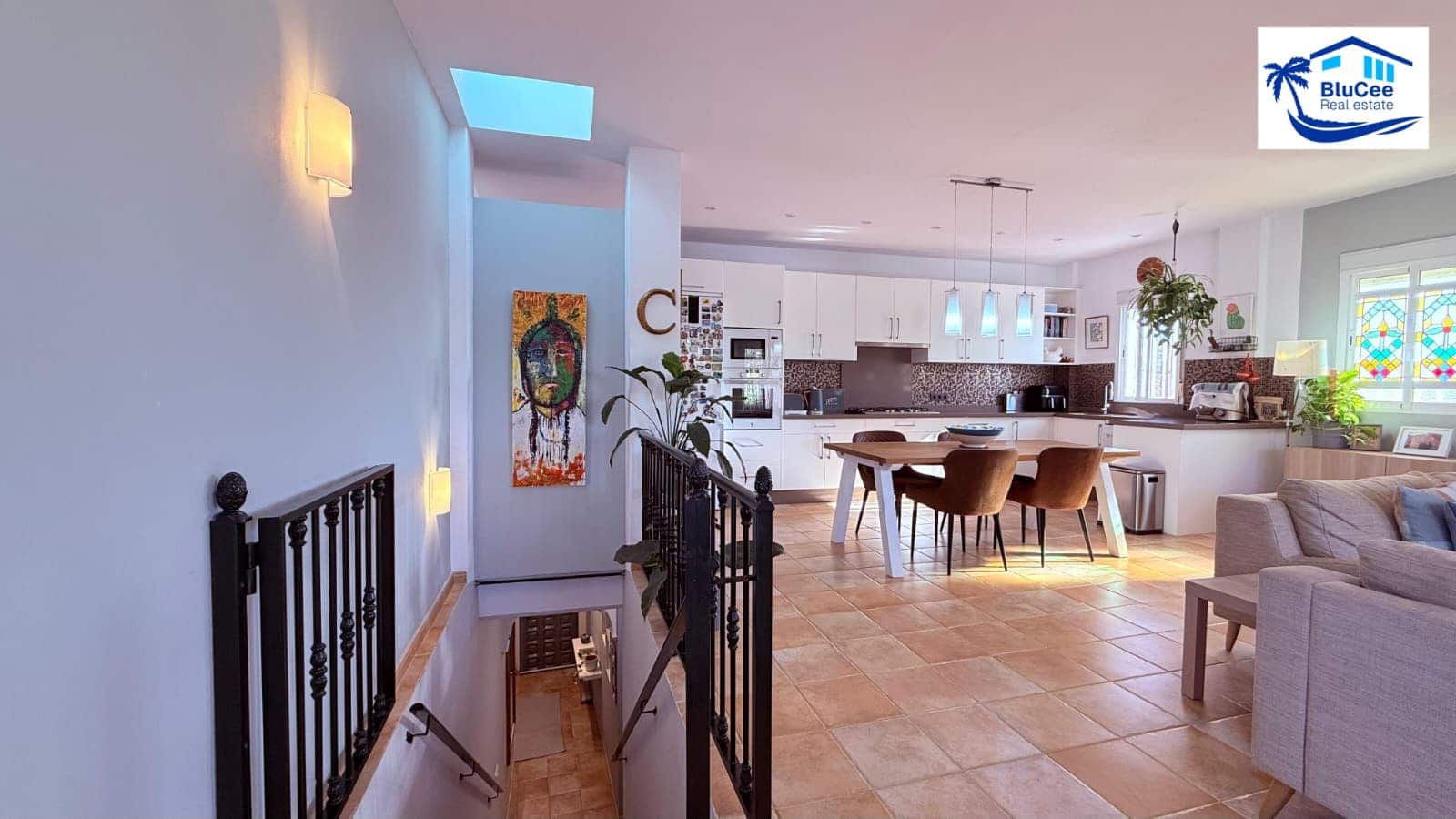 3 bedroom Villa for sale in Alcaucin with pool garage - € 399,000 (Ref: 10186226)