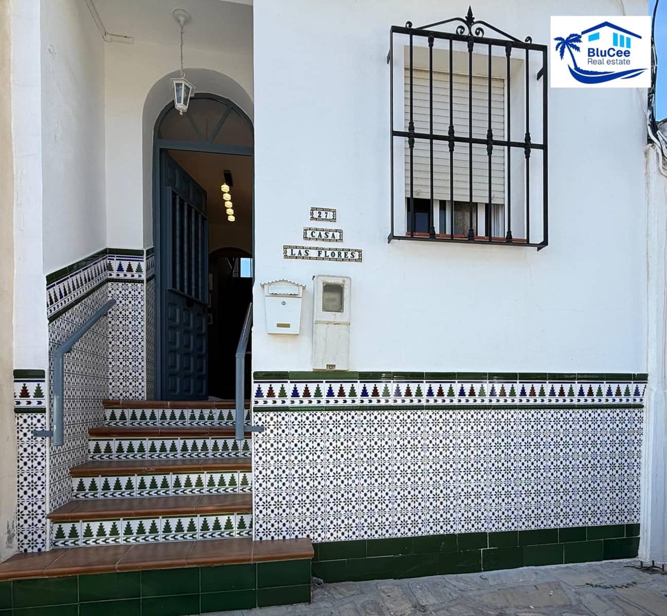 3 bedroom Villa for sale in Alcaucin with pool garage - € 399,000 (Ref: 10186226)