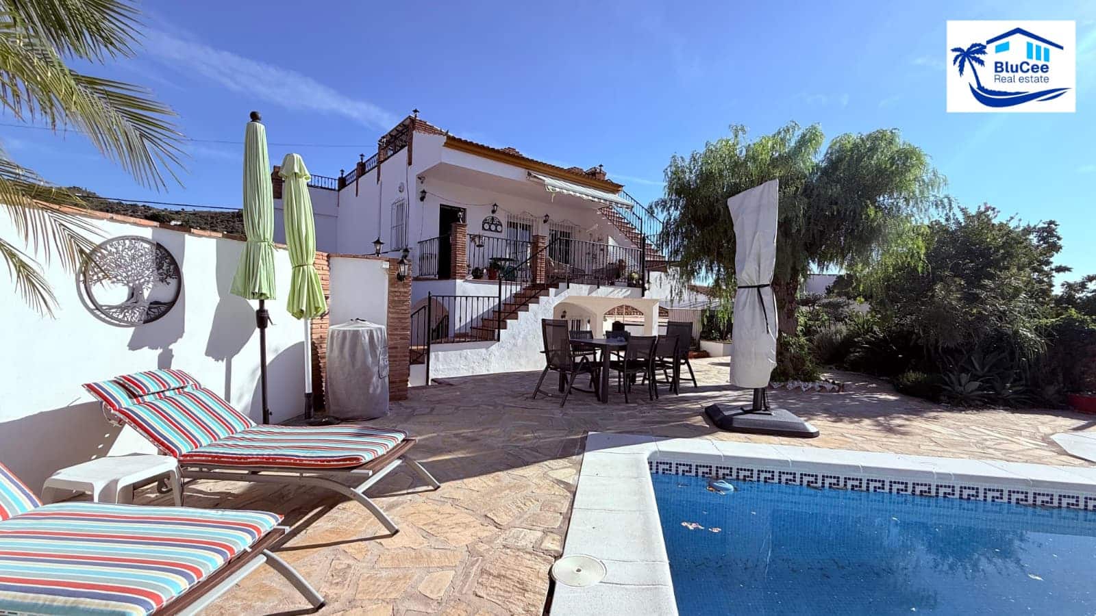 3 bedroom Villa for sale in Alcaucin with pool garage - € 399,000 (Ref: 10186226)