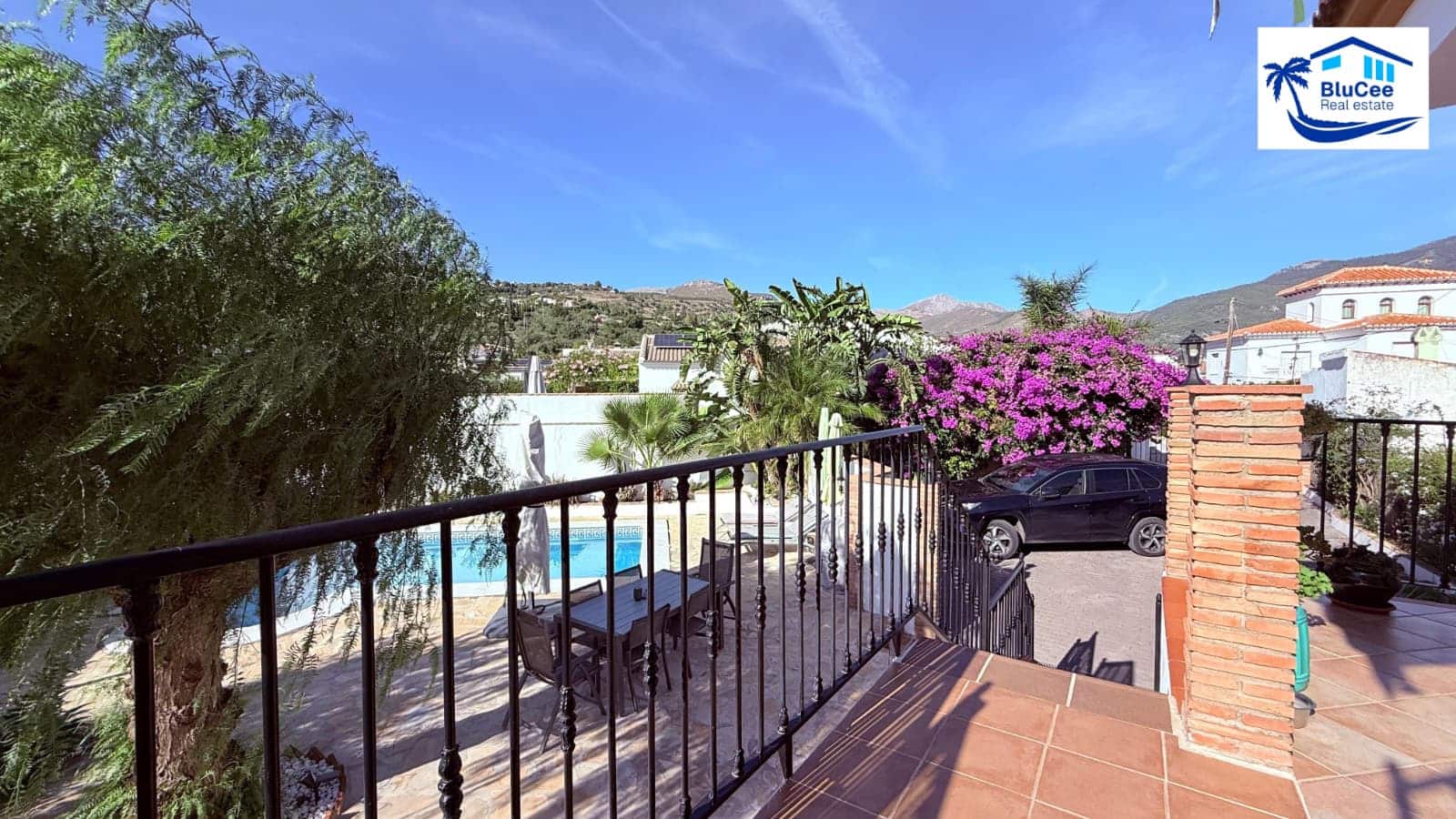 3 bedroom Villa for sale in Alcaucin with pool garage - € 399,000 (Ref: 10186226)