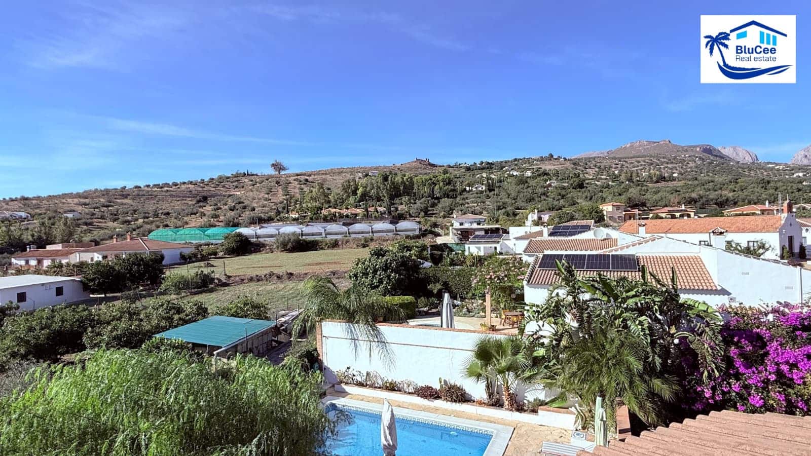 3 bedroom Villa for sale in Alcaucin with pool garage - € 399,000 (Ref: 10186226)