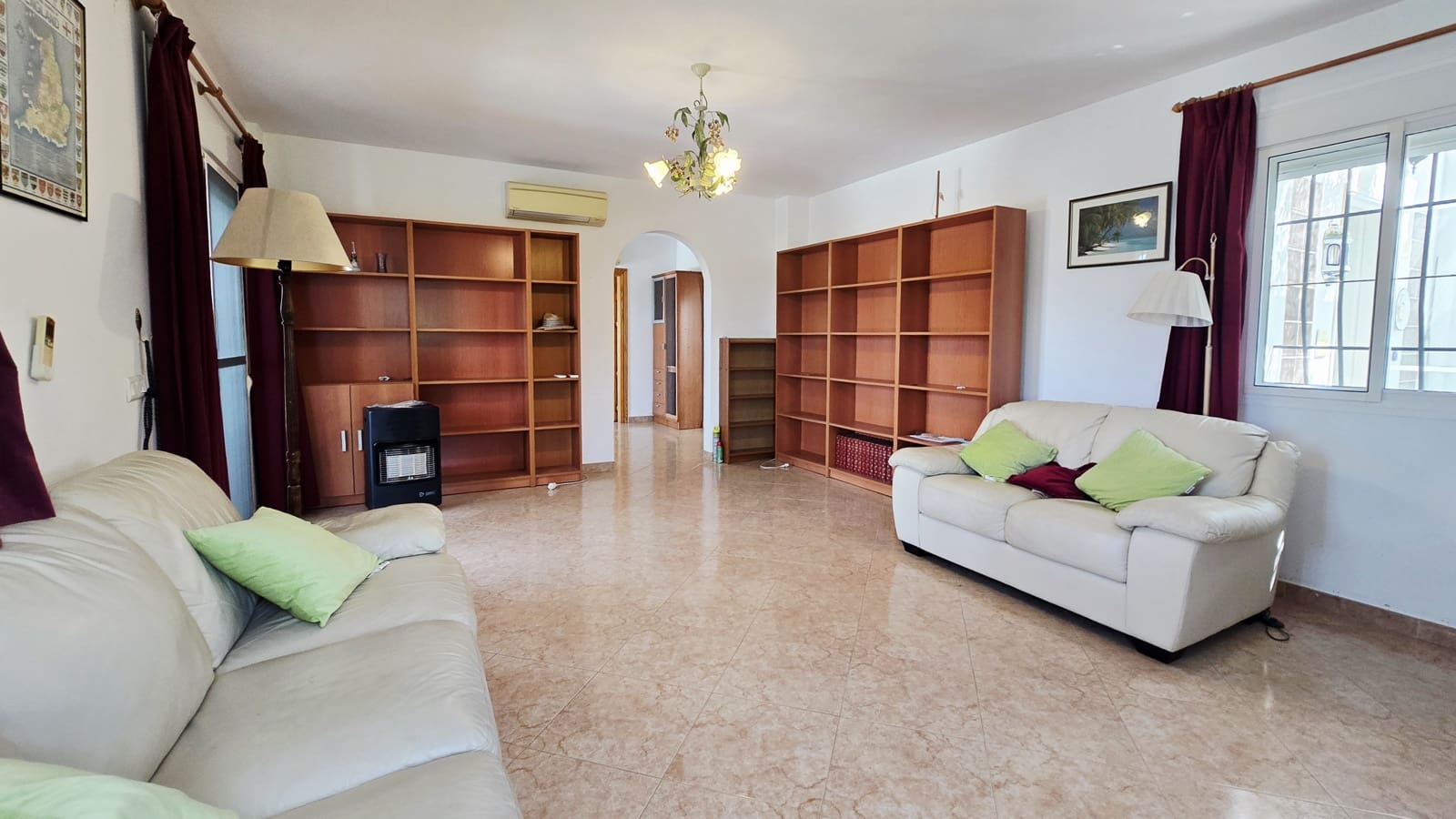 5 sypialnia Willa na sprzedaż w Canillas de Aceituno z garażem - 345 000 € (Ref: 8343649)