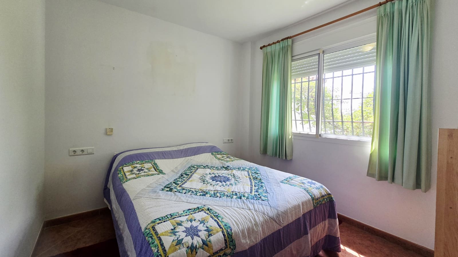 5 sypialnia Willa na sprzedaż w Canillas de Aceituno z garażem - 345 000 € (Ref: 8343649)