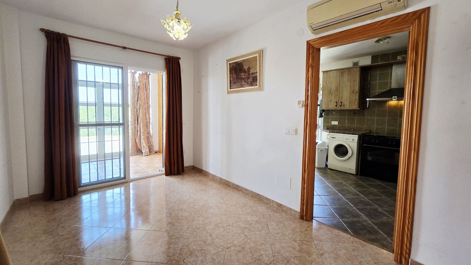 5 sypialnia Willa na sprzedaż w Canillas de Aceituno z garażem - 345 000 € (Ref: 8343649)