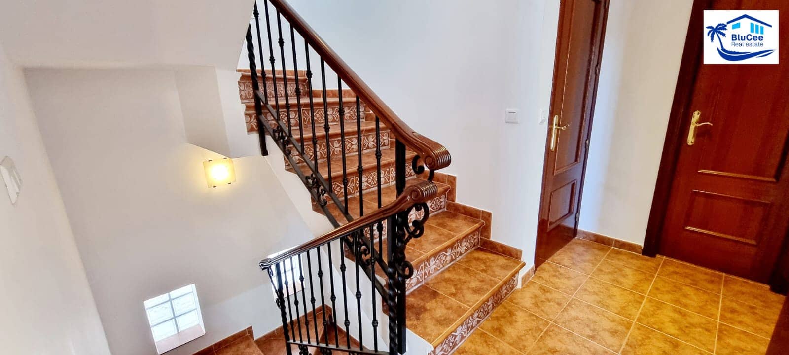 2 soveværelse Villa til salg i Alfarnatejo med swimmingpool garage - € 275.000 (Ref: 8481447)