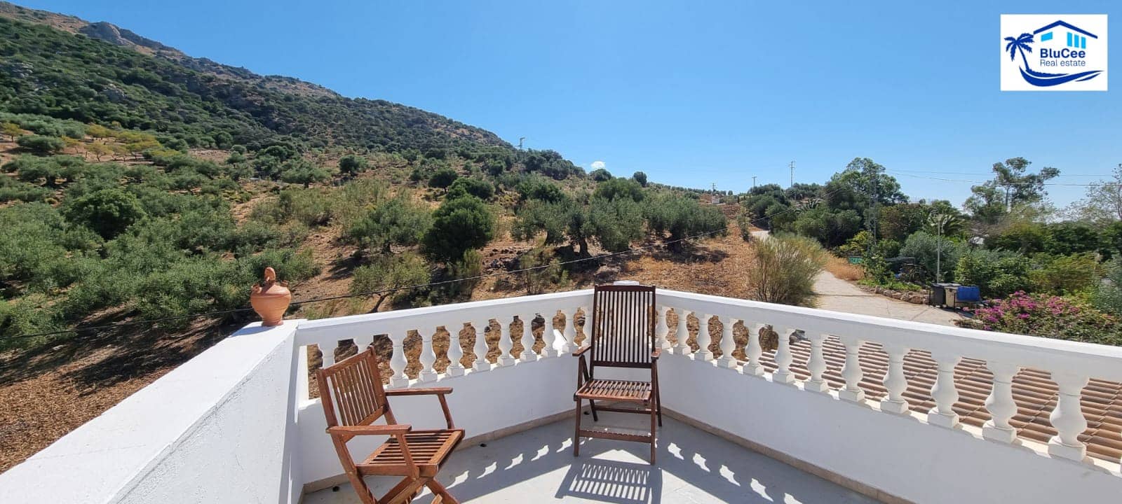 2 soveværelse Villa til salg i Alfarnatejo med swimmingpool garage - € 275.000 (Ref: 8481447)