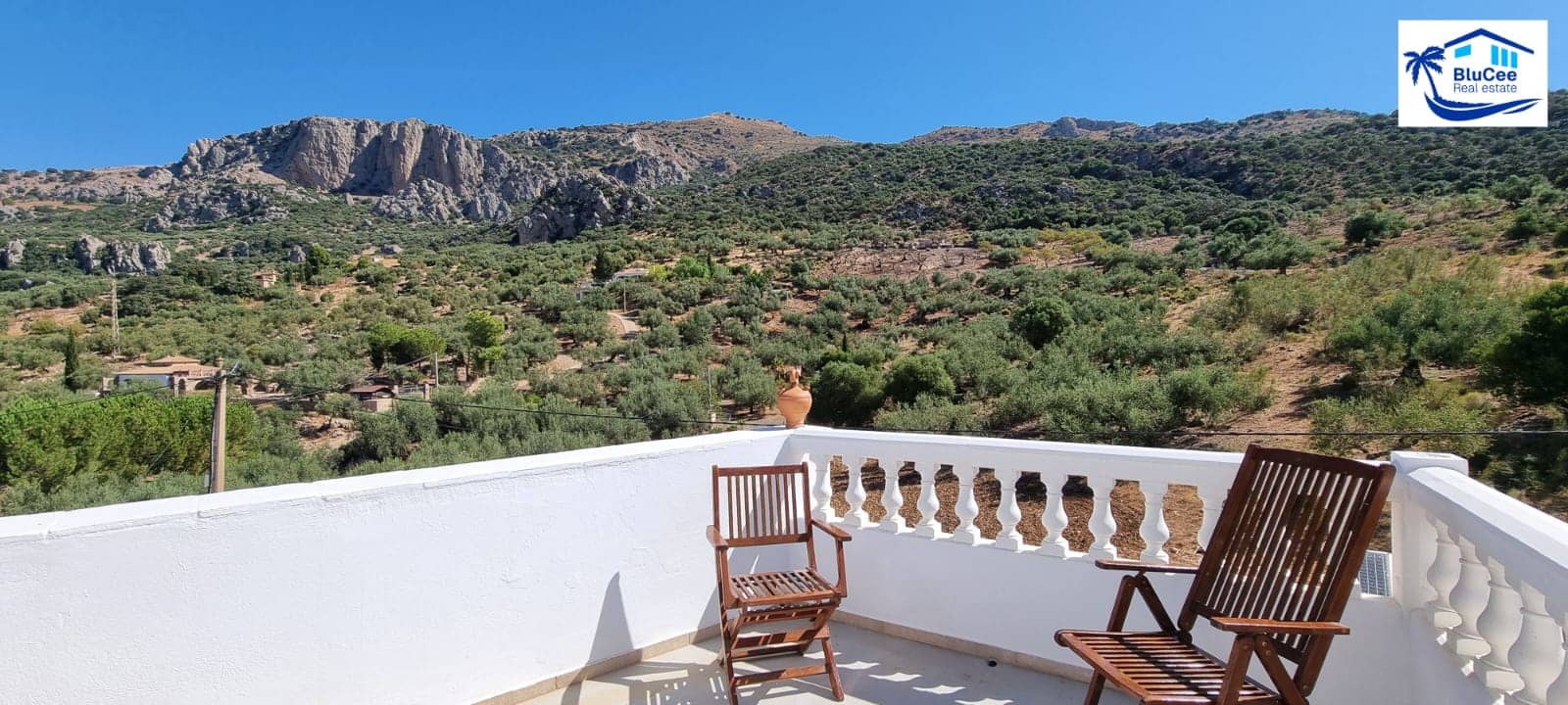 2 soveværelse Villa til salg i Alfarnatejo med swimmingpool garage - € 275.000 (Ref: 8481447)