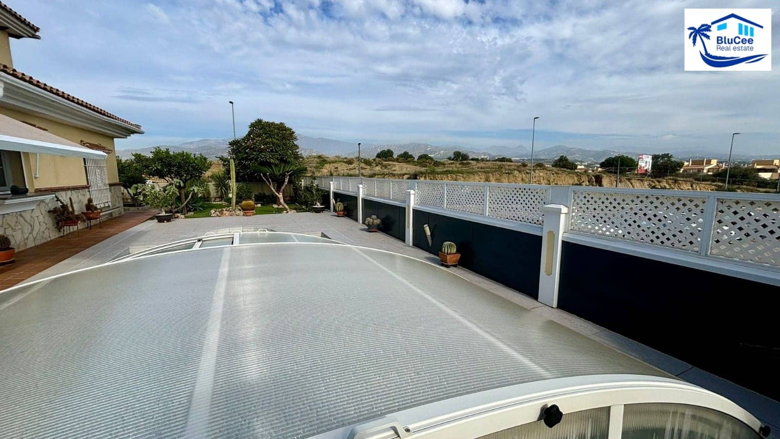 5 soveværelse Villa til salg i Torre del Mar med swimmingpool garage - € 875.000 (Ref: 8671247)