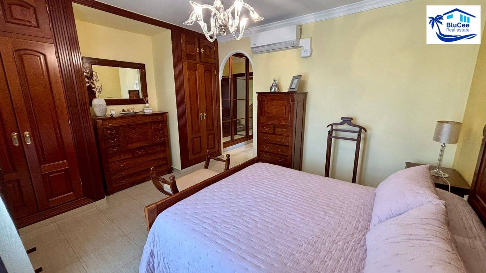 5 soveværelse Villa til salg i Torre del Mar med swimmingpool garage - € 875.000 (Ref: 8671247)