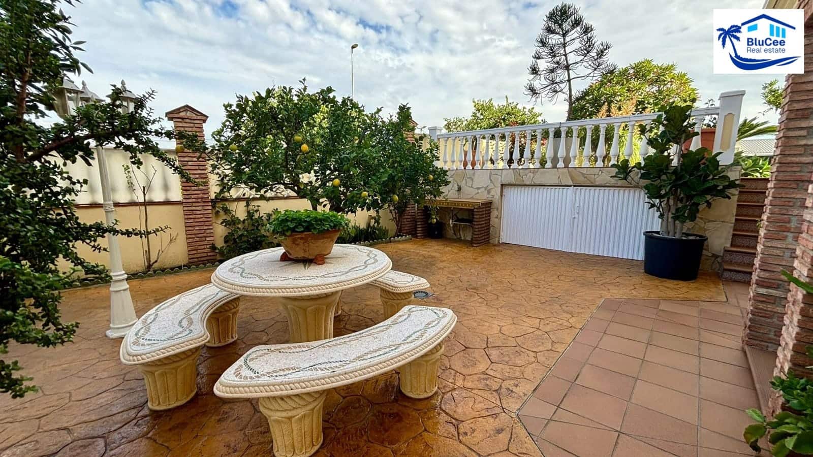 5 soveværelse Villa til salg i Torre del Mar med swimmingpool garage - € 875.000 (Ref: 8671247)