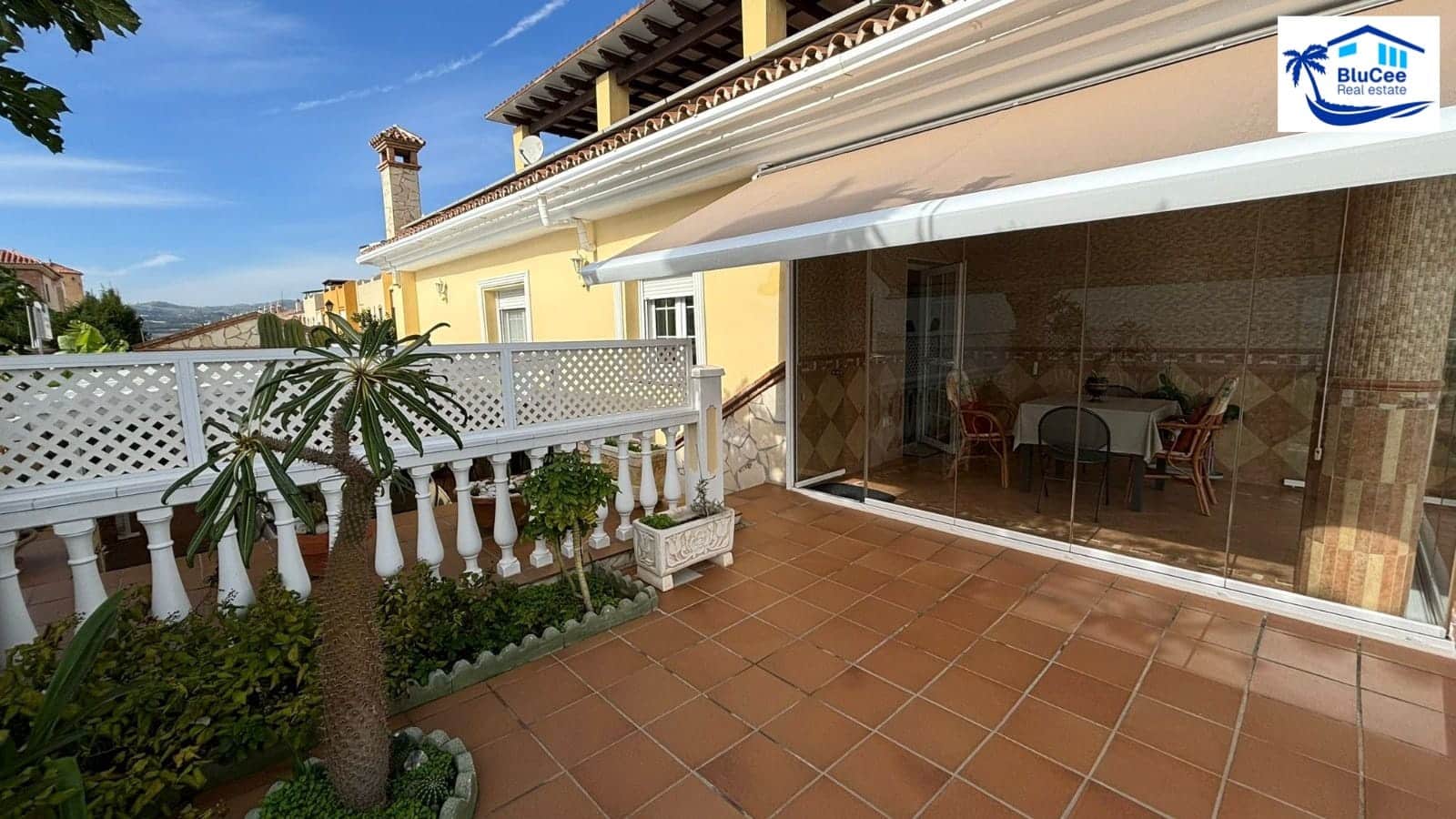 5 soveværelse Villa til salg i Torre del Mar med swimmingpool garage - € 875.000 (Ref: 8671247)