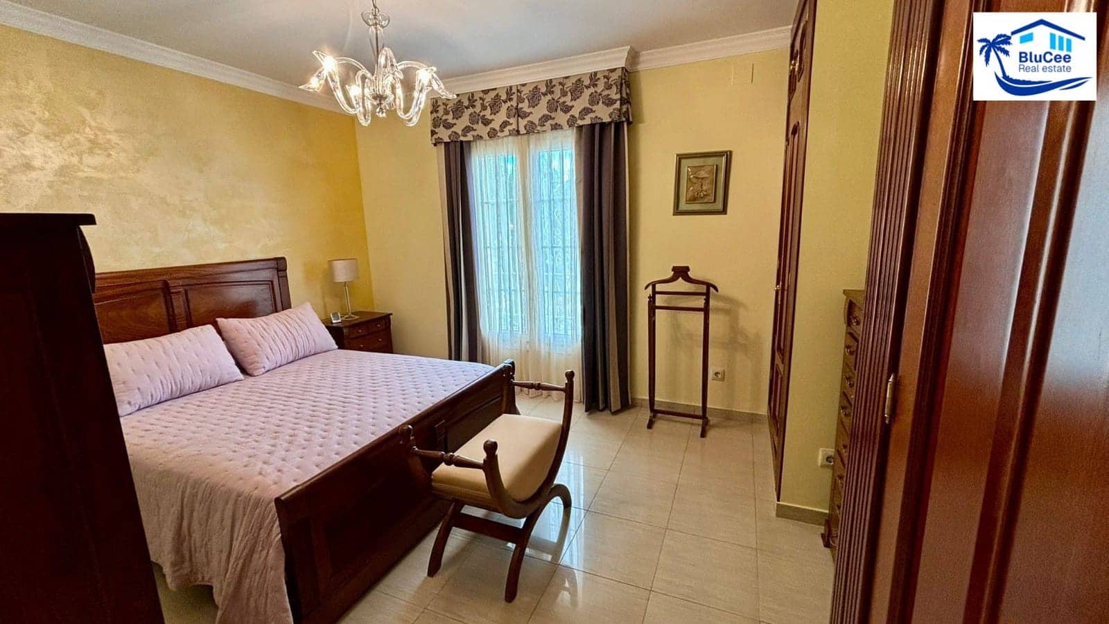 5 soveværelse Villa til salg i Torre del Mar med swimmingpool garage - € 875.000 (Ref: 8671247)