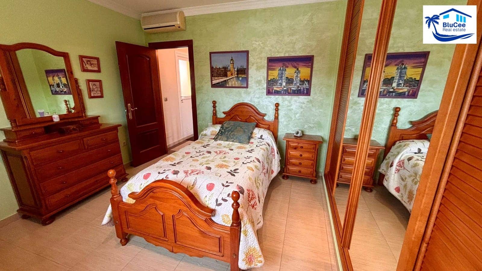 5 soveværelse Villa til salg i Torre del Mar med swimmingpool garage - € 875.000 (Ref: 8671247)