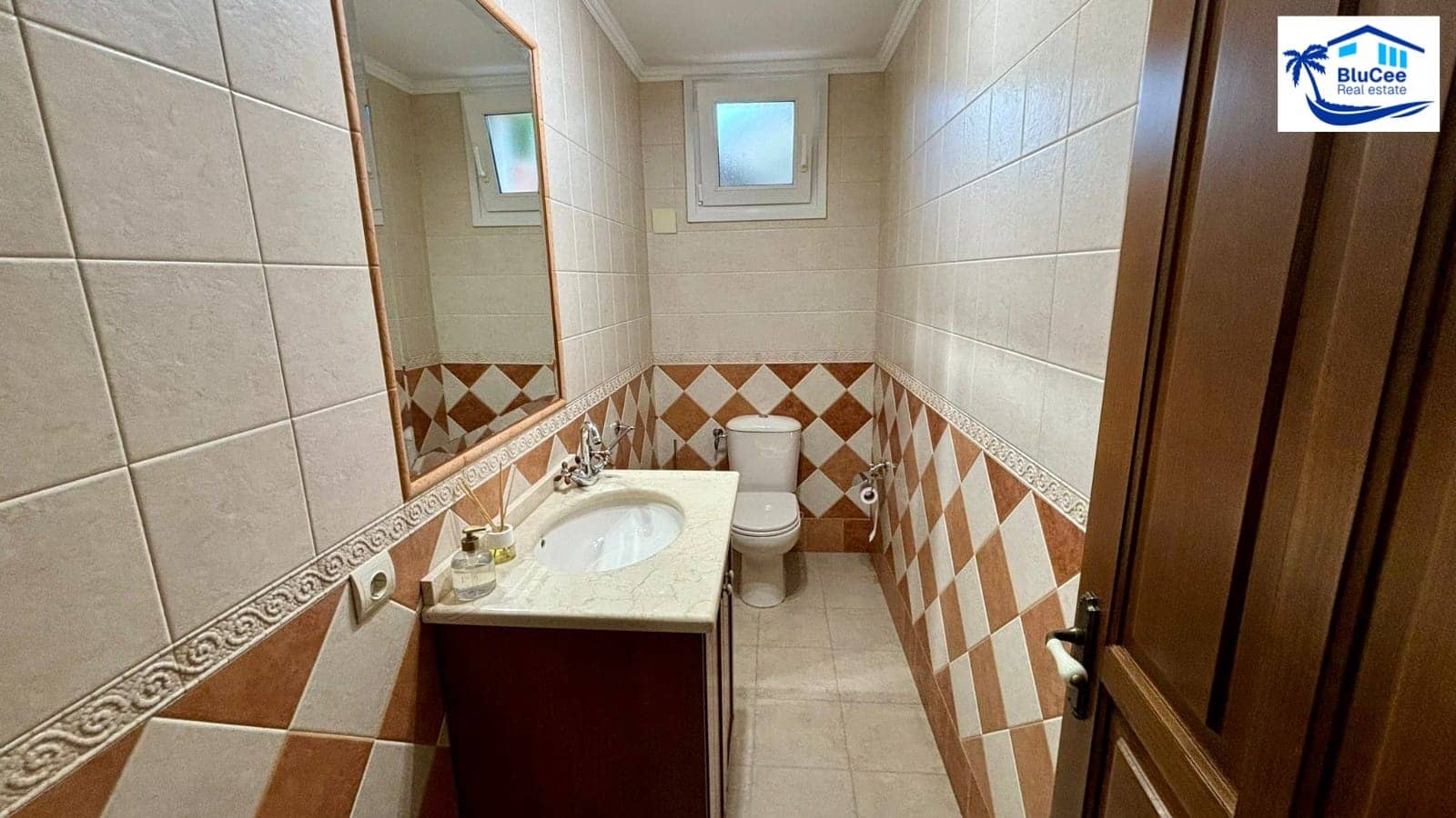 5 soveværelse Villa til salg i Torre del Mar med swimmingpool garage - € 875.000 (Ref: 8671247)