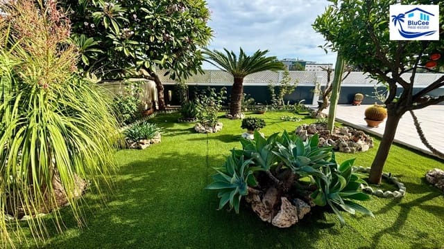 5 soveværelse Villa til salg i Torre del Mar, Vélez-Málaga med swimmingpool garage - € 875.000 (Ref: 8671247)