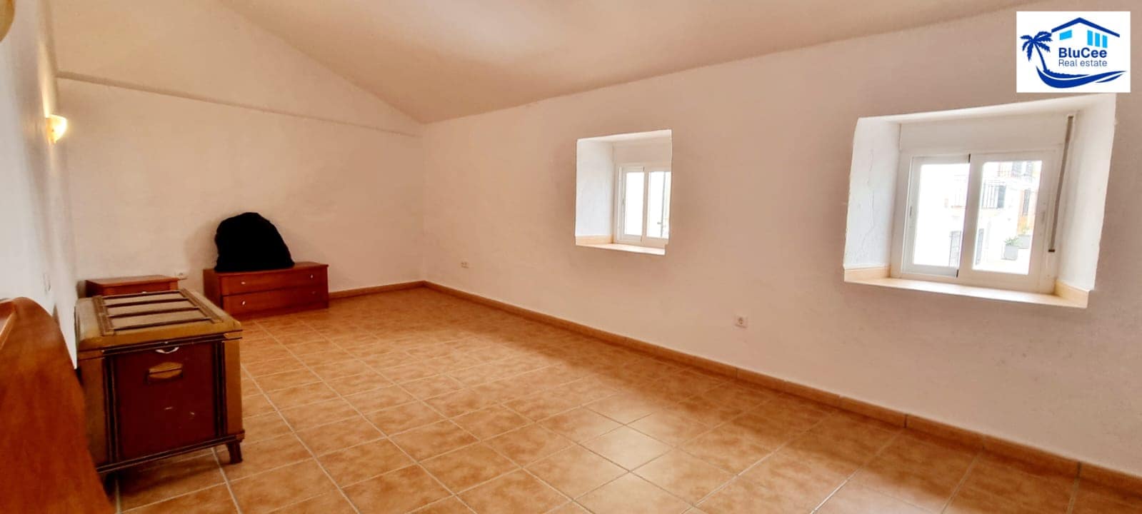 4 slaapkamer Huis te koop in Periana met garage - € 105.000 (Ref: 8710450)