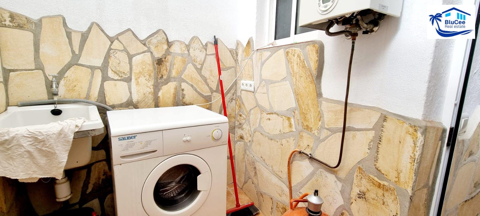 4 slaapkamer Huis te koop in Periana met garage - € 105.000 (Ref: 8710450)