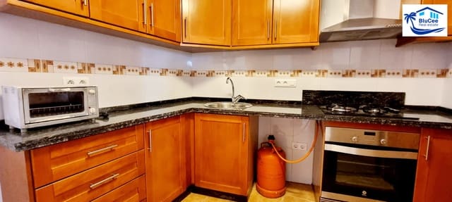 4 slaapkamer Huis te koop in Periana met garage - € 105.000 (Ref: 8710450)