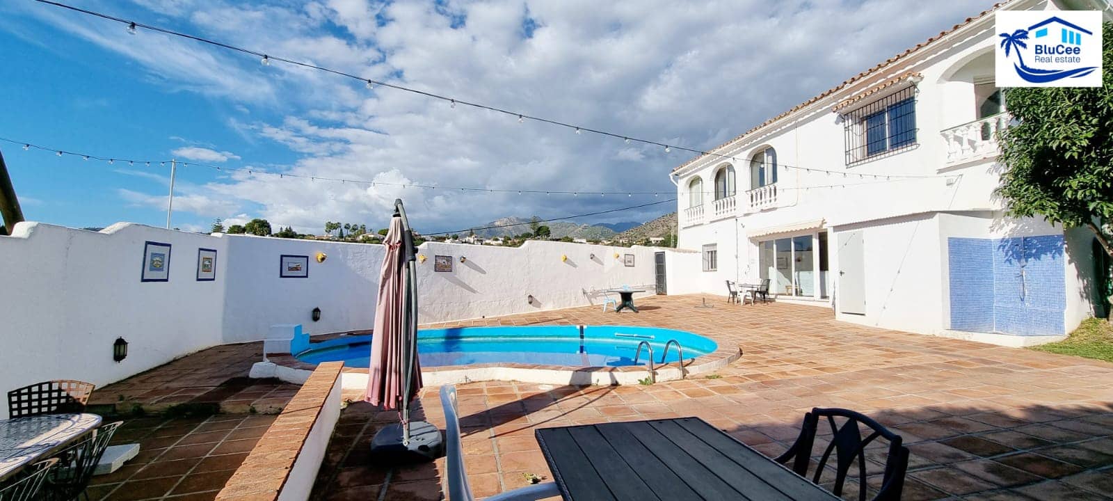 10 bedroom Guesthouse/B & B for sale in Nerja with pool garage - € 795,000 (Ref: 8734710)