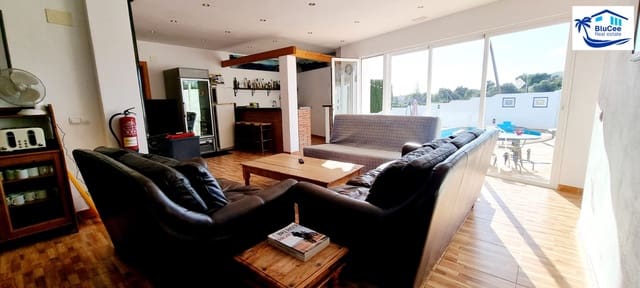 10 bedroom Guesthouse/B & B for sale in Nerja with pool garage - € 795,000 (Ref: 8734710)