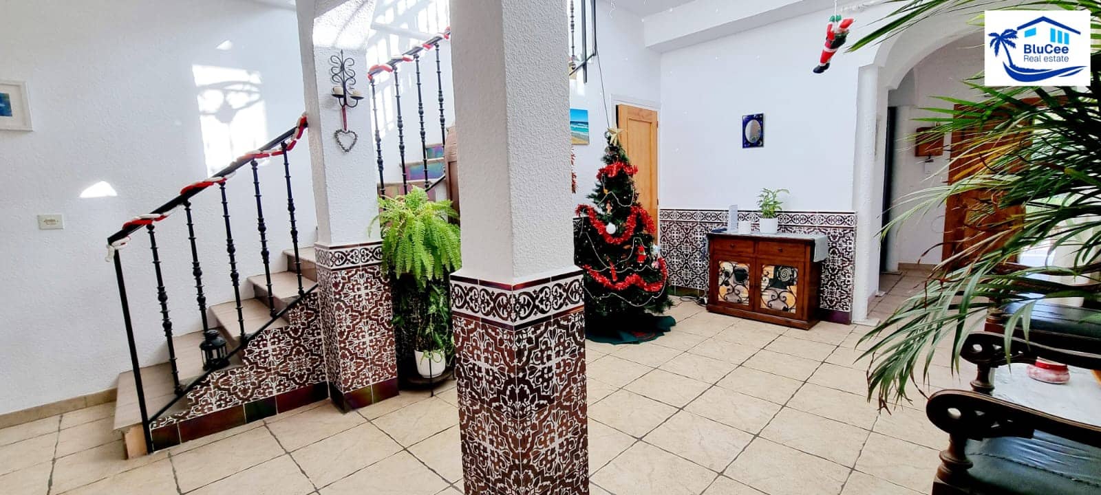 10 bedroom Guesthouse/B & B for sale in Nerja with pool garage - € 795,000 (Ref: 8734710)