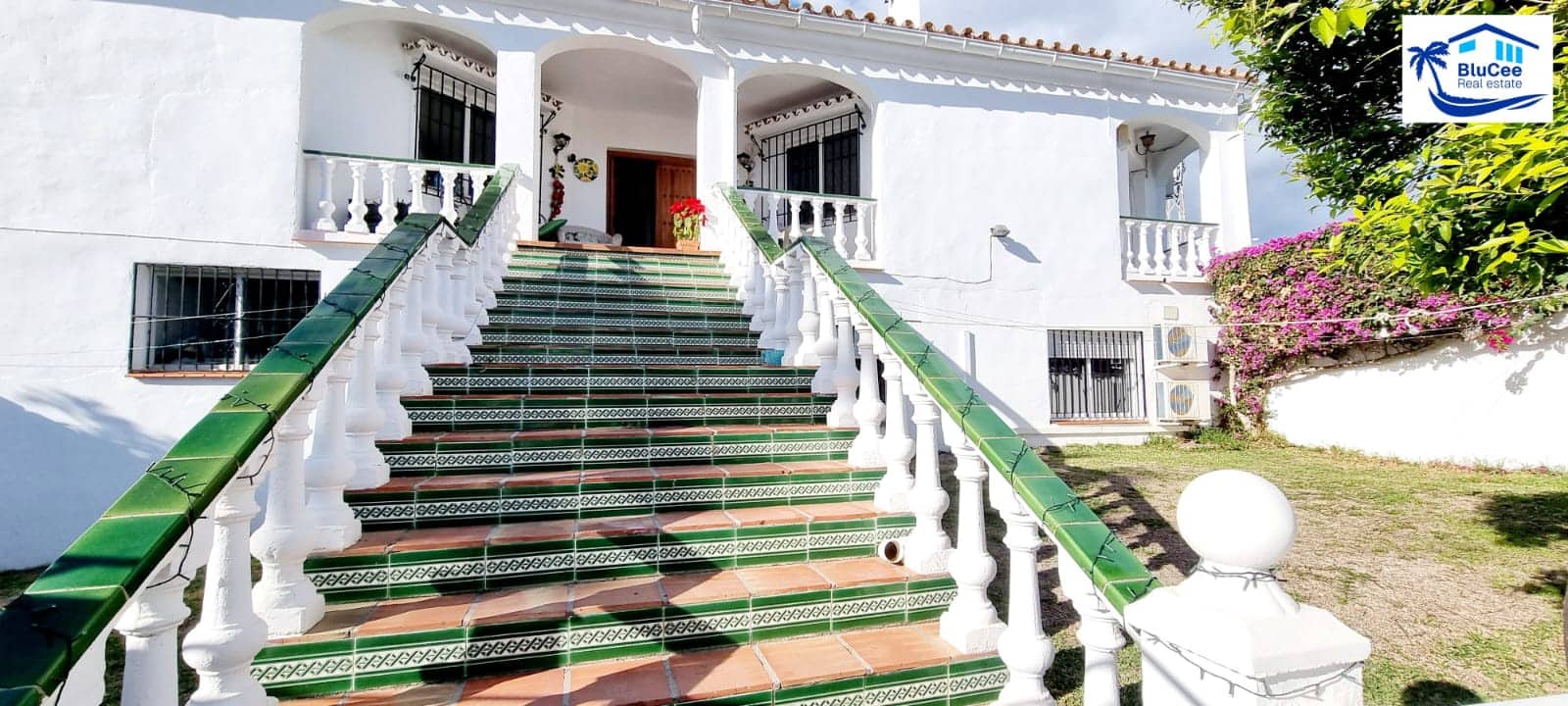 10 bedroom Guesthouse/B & B for sale in Nerja with pool garage - € 795,000 (Ref: 8734710)