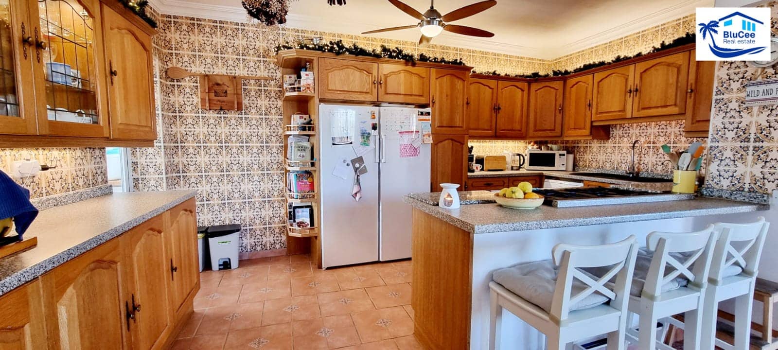 10 bedroom Guesthouse/B & B for sale in Nerja with pool garage - € 795,000 (Ref: 8734710)