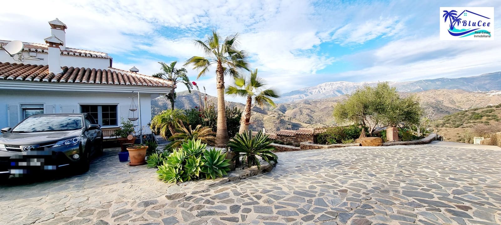 6 soveværelse Finca/Landehus til salg i Sayalonga med swimmingpool garage - € 890.000 (Ref: 8878836)