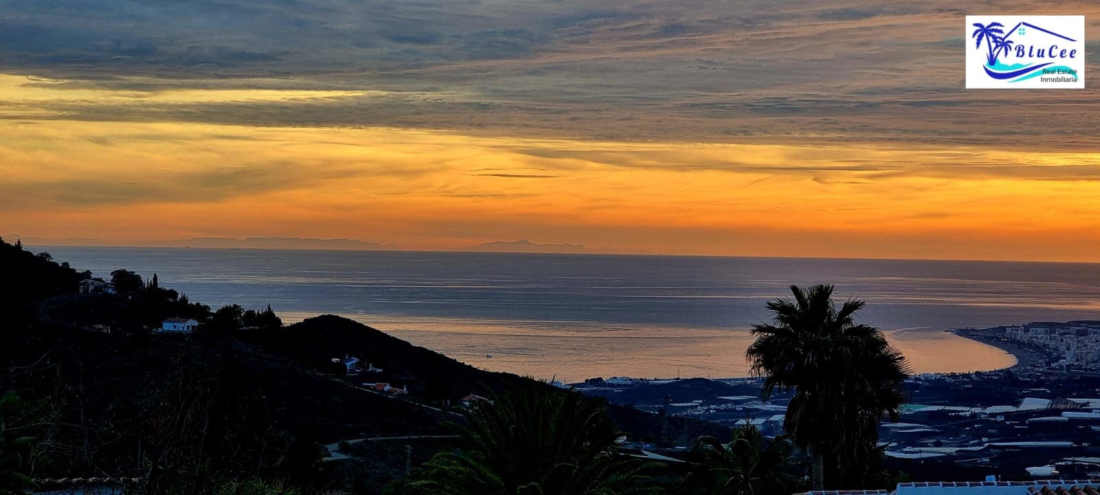 6 soveværelse Finca/Landehus til salg i Sayalonga med swimmingpool garage - € 890.000 (Ref: 8878836)