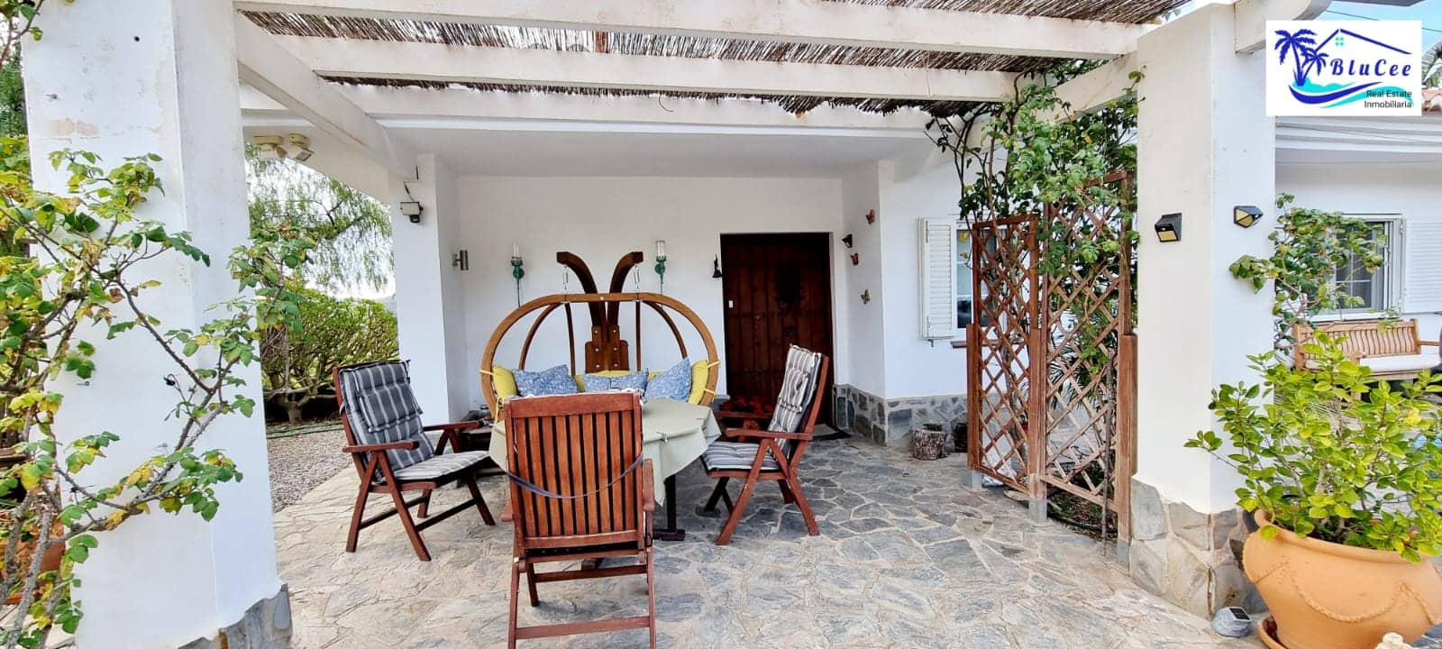 6 soveværelse Finca/Landehus til salg i Sayalonga med swimmingpool garage - € 890.000 (Ref: 8878836)