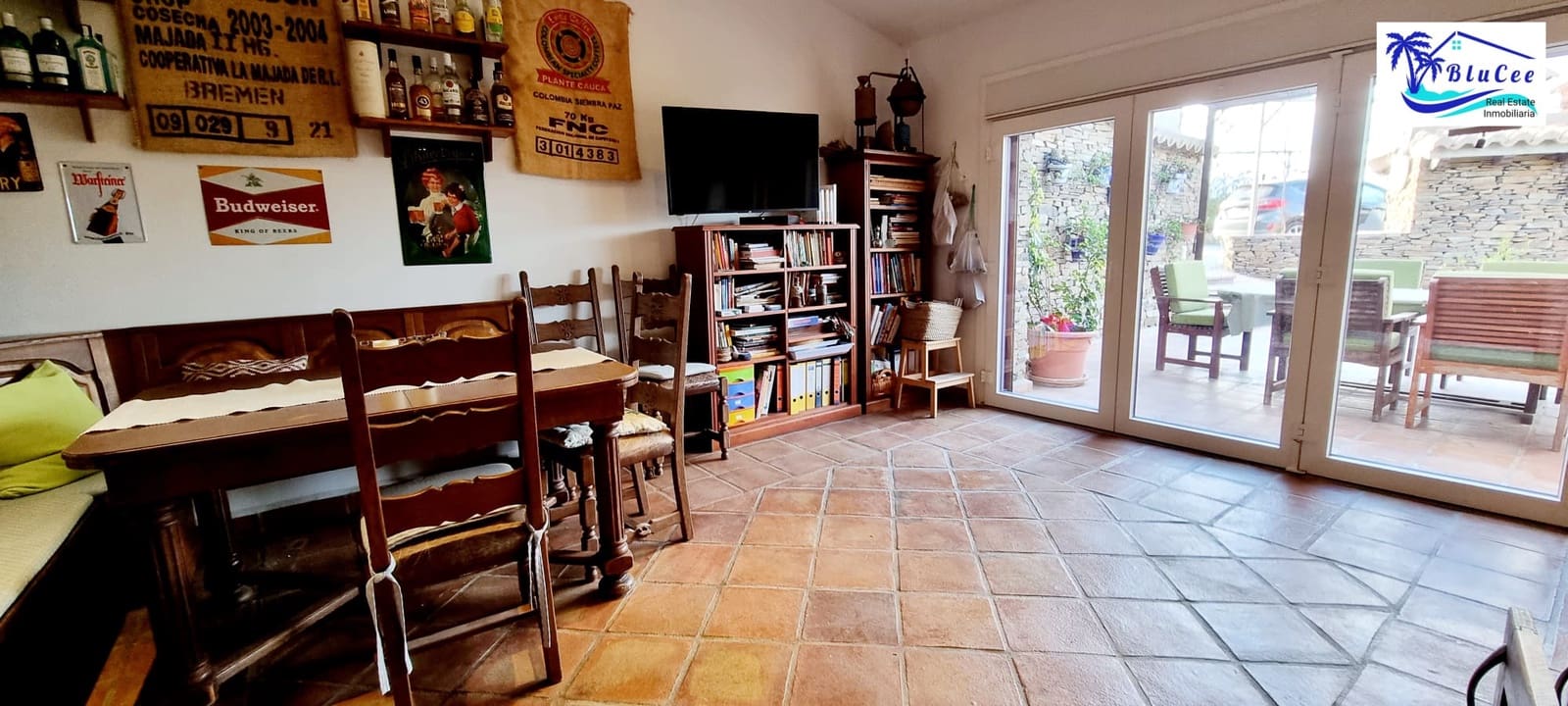 6 soveværelse Finca/Landehus til salg i Sayalonga med swimmingpool garage - € 890.000 (Ref: 8878836)