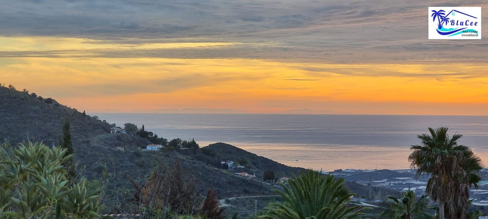 6 soveværelse Finca/Landehus til salg i Sayalonga med swimmingpool garage - € 890.000 (Ref: 8878836)